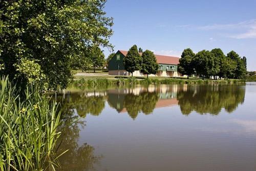 Ibis Styles Bourbon Lancy Hotell Exteriör bild